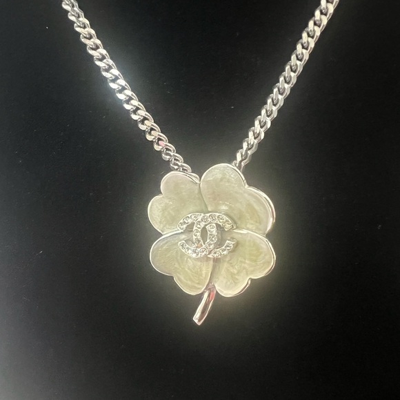 CHANEL CLOVER PENDANT NECKLACE - Picture 12 of 16